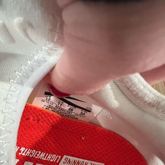 Mens 12 Nike vapor air max 97 OG UNDEFEATED NIB - Picture 5 of 6